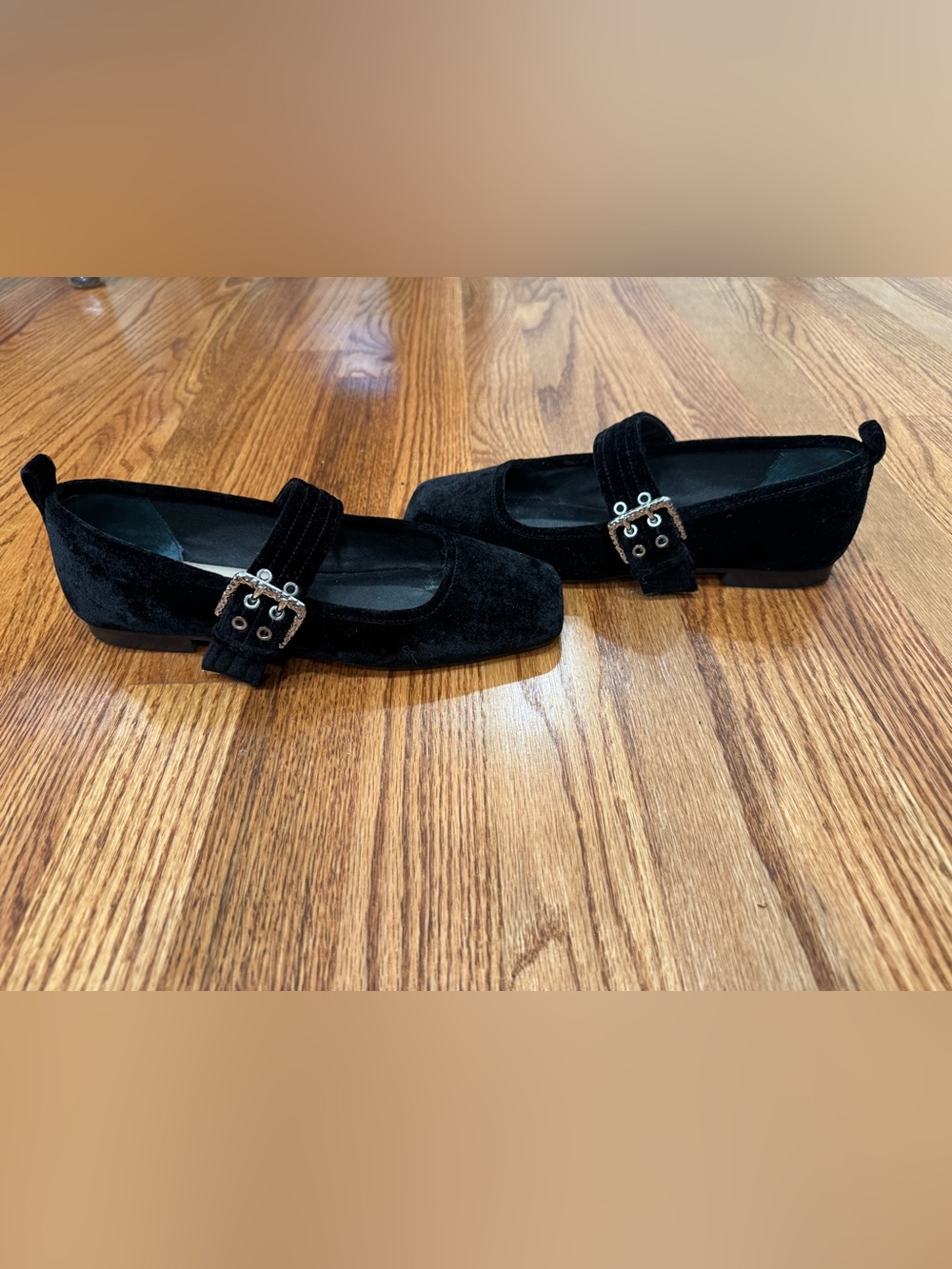 Dolce Vita Size 6.5 Black Velvet Mary Jane Flats with Decorative Buckle
